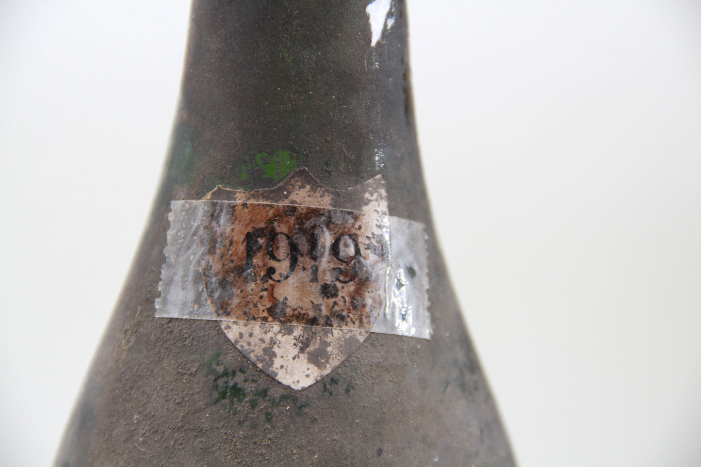 Savigny Vergelesses 1er Cru ** 1919 ** Domaine Louis Latour - Eric-Dixvins