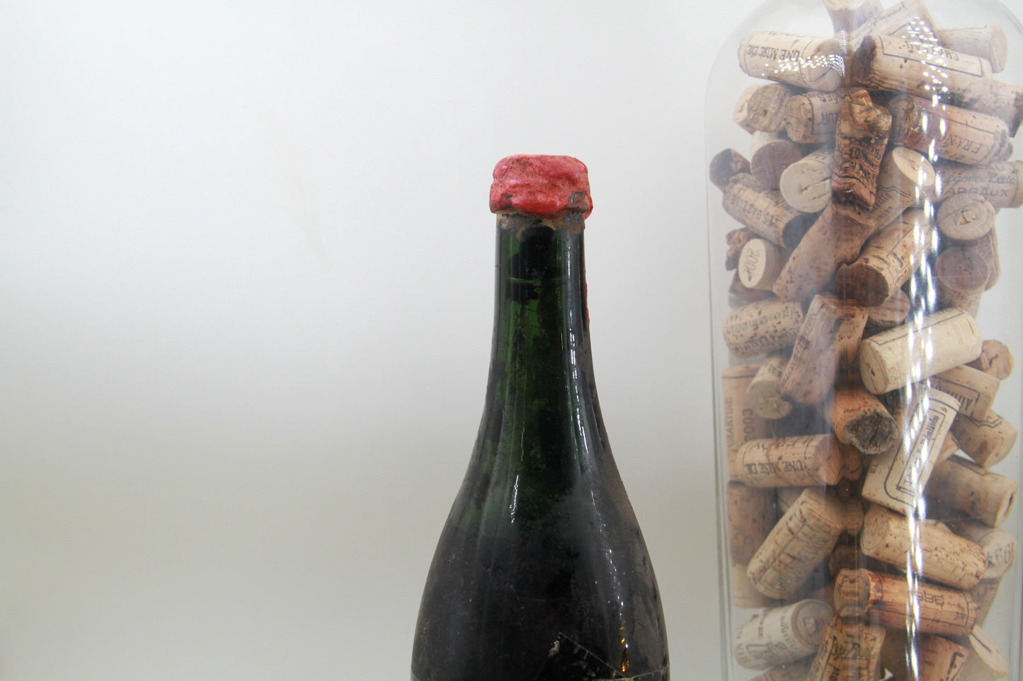 Savigny Vergelesses 1er Cru ** 1919 ** Domaine Louis Latour - Eric-Dixvins