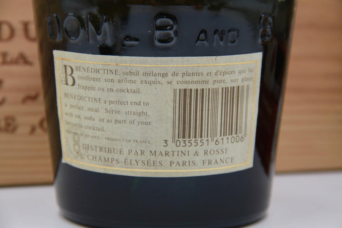 Bénédictine. ancienne bouteille
