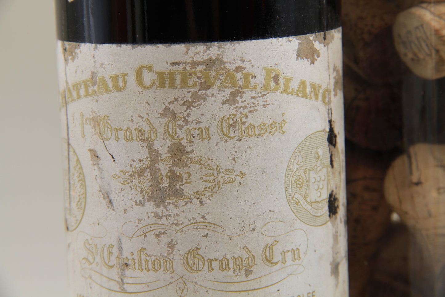 - Chateau Cheval Blanc ** 1992 ** 1er Grand Cru Saint Émilion - Eric-Dixvins