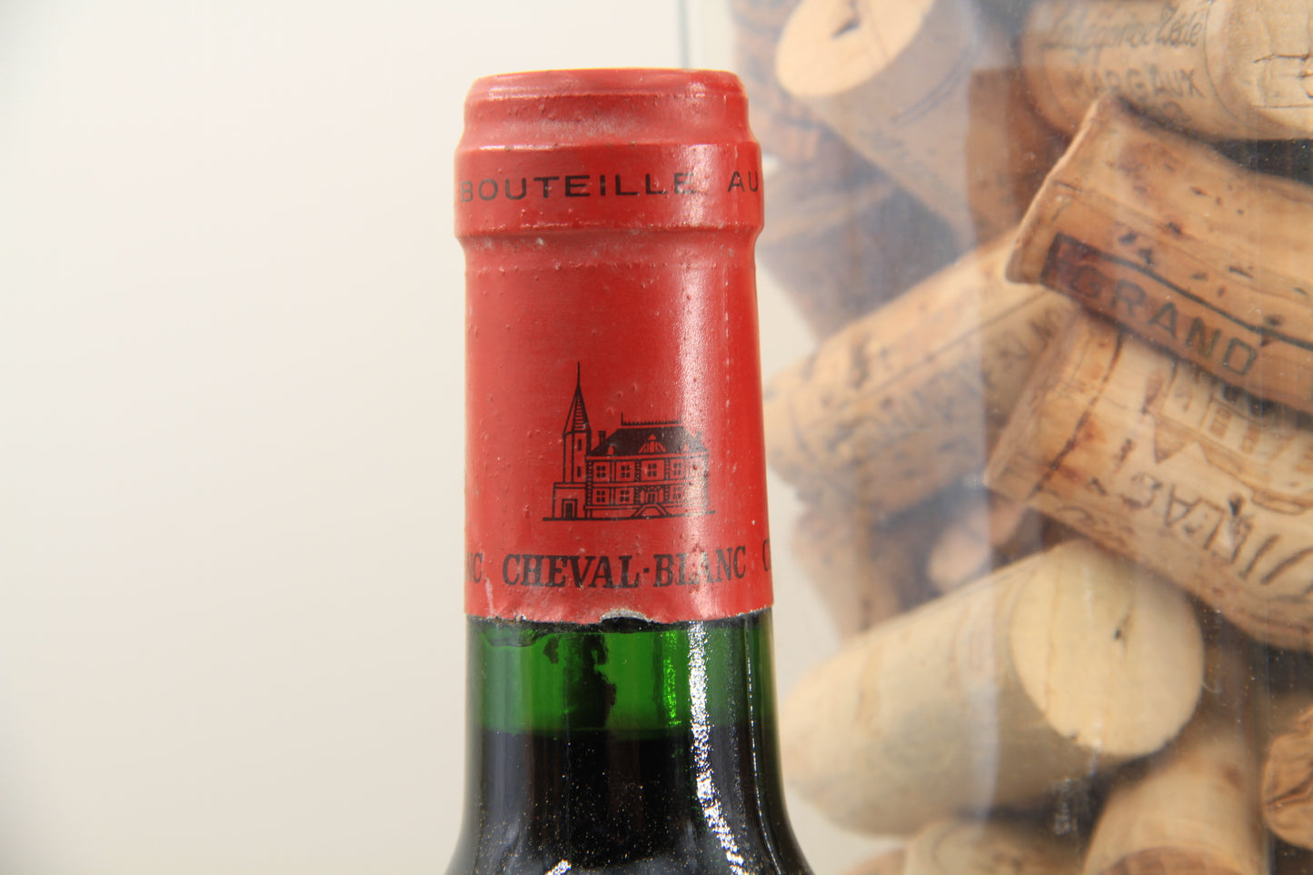 - Chateau Cheval Blanc ** 1992 ** 1er Grand Cru Saint Émilion - Eric-Dixvins