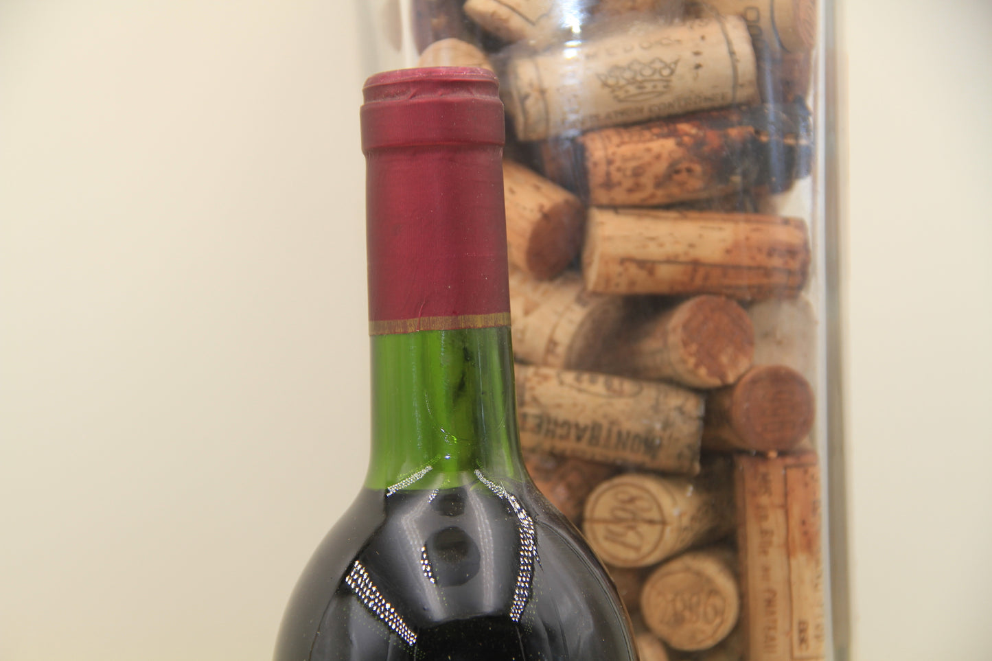 Clos Des Grands Moines ** 2000 ** Lalande De Pomerol - Eric-Dixvins
