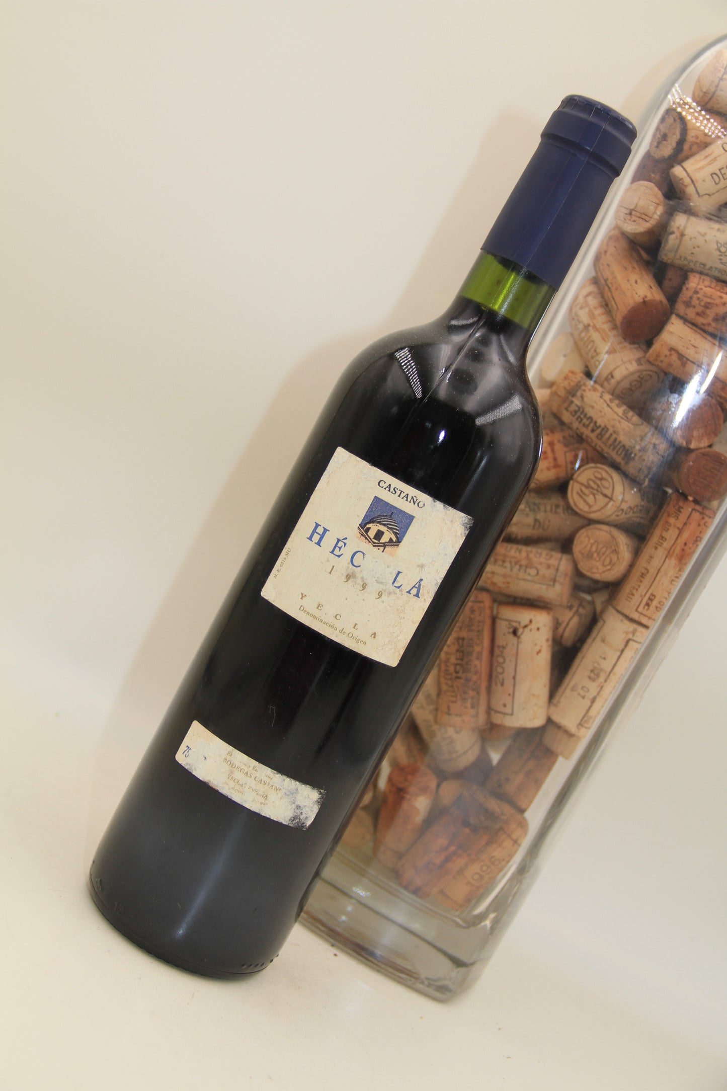 Hecula **1999 ** Yecla Castano Espana - Eric-Dixvins