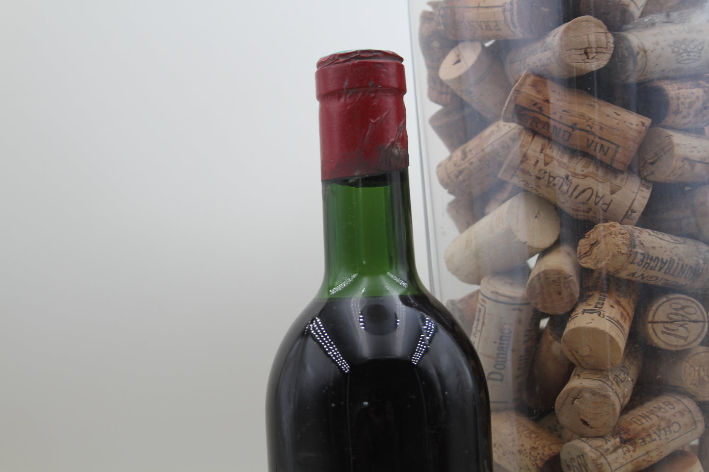 Les Grandes Nauves ** 1970 ** Lalande De Pomerol - Eric-Dixvins