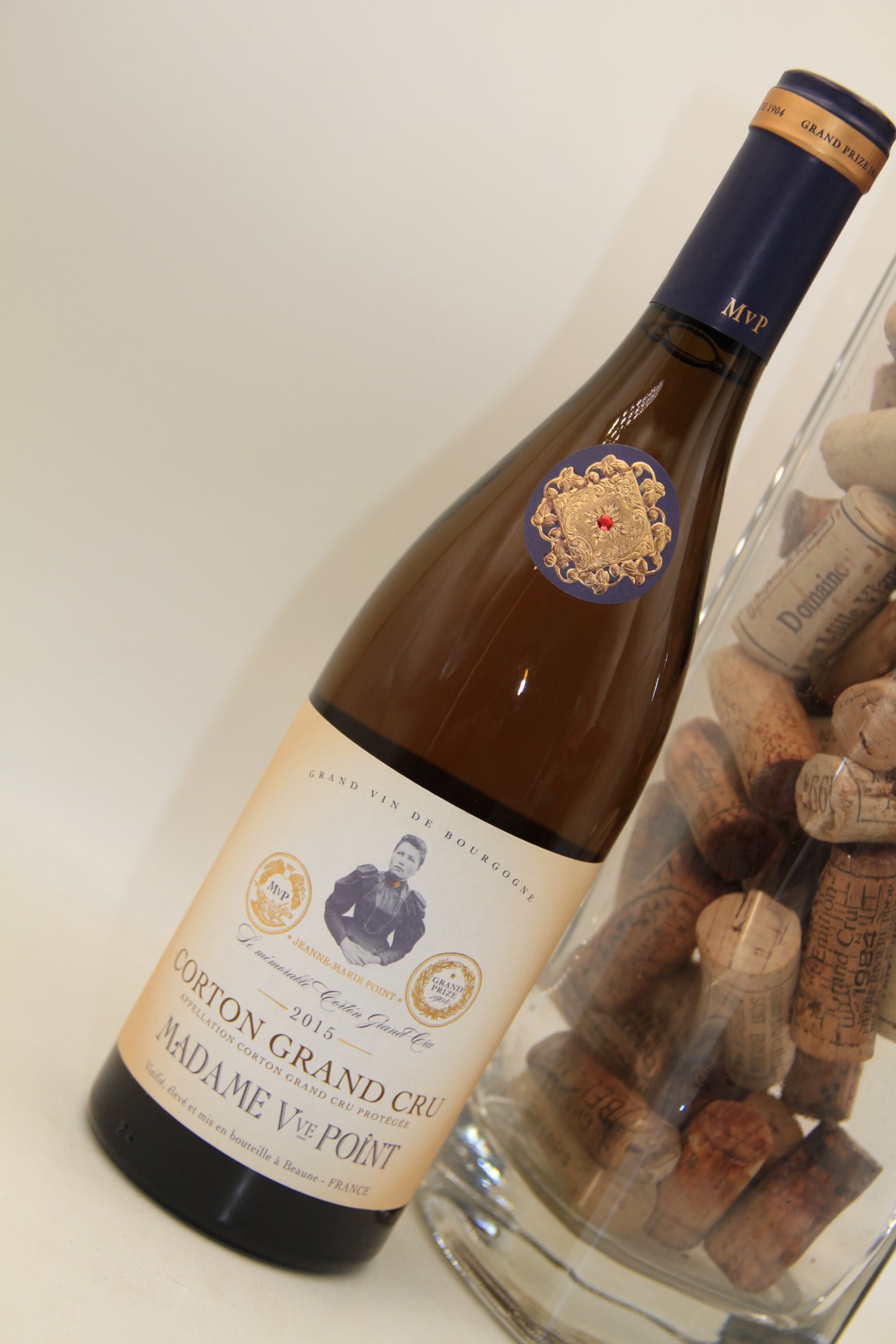 - Corton Grand Cru ** 2015 ** Madame Veuve Point - Eric-Dixvins