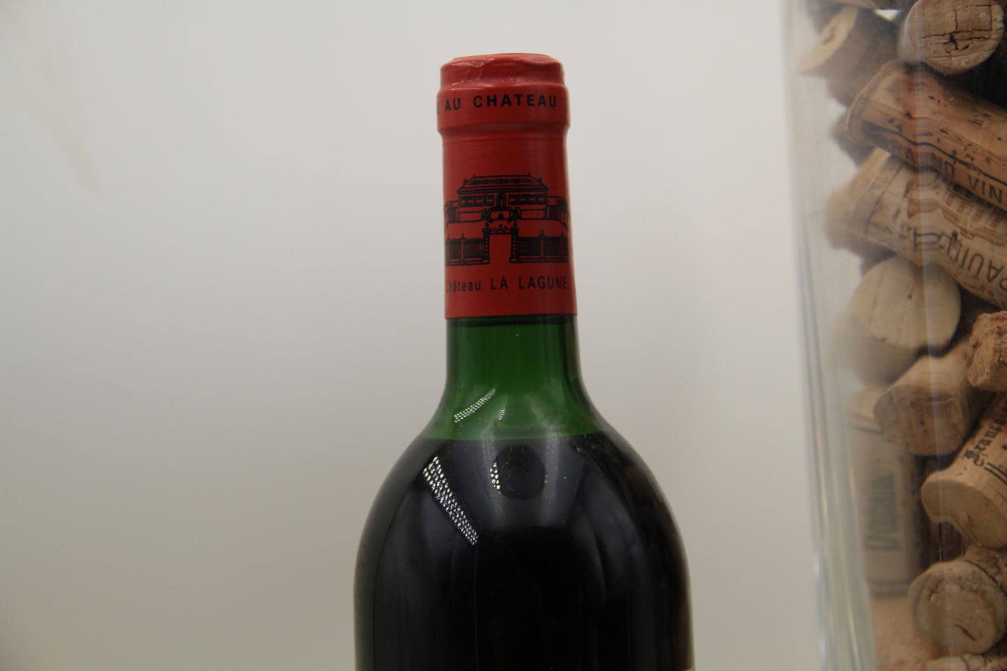 - Chateau La Lagune **1990 ** Grand Cru Classé Haut Médoc - Eric-Dixvins
