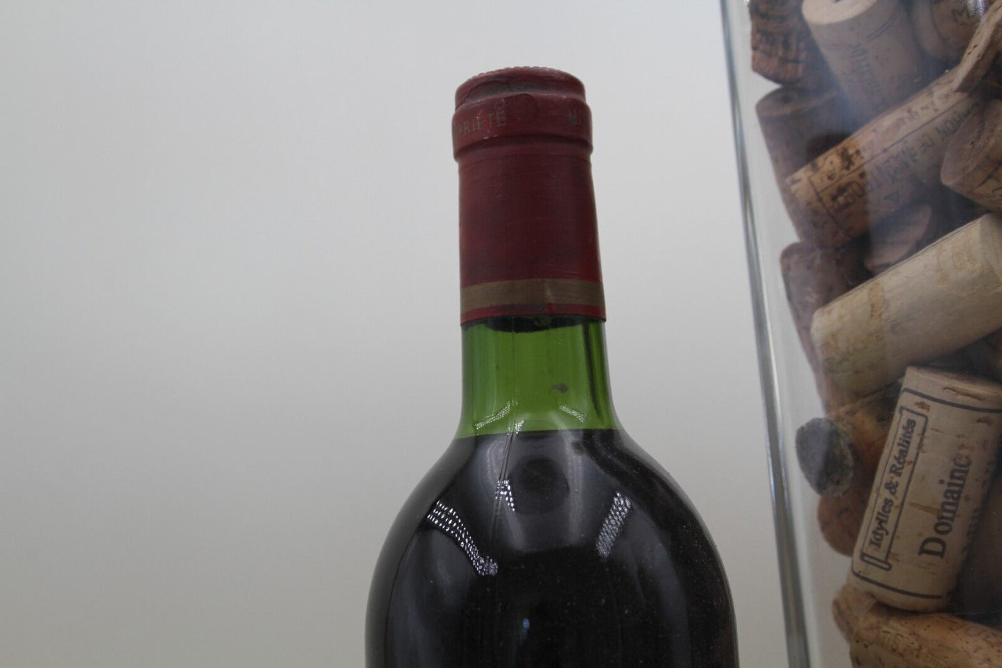 Chateau Les Gravilles ** 1981 ** Haut-Médoc - Eric-Dixvins