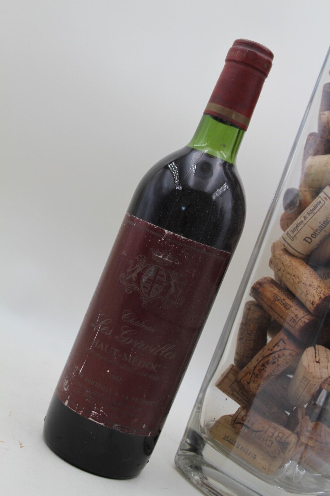 Chateau Les Gravilles ** 1981 ** Haut-Médoc - Eric-Dixvins