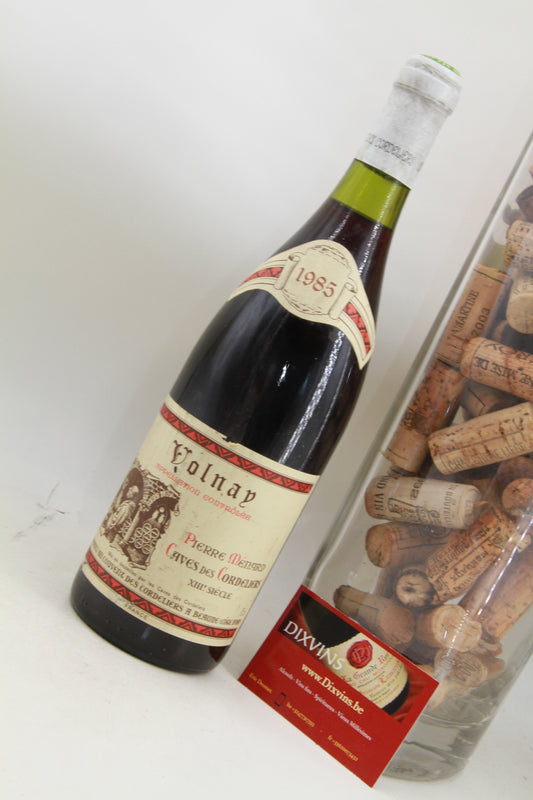 Volnay Village  1985. Caves des Cordeliers