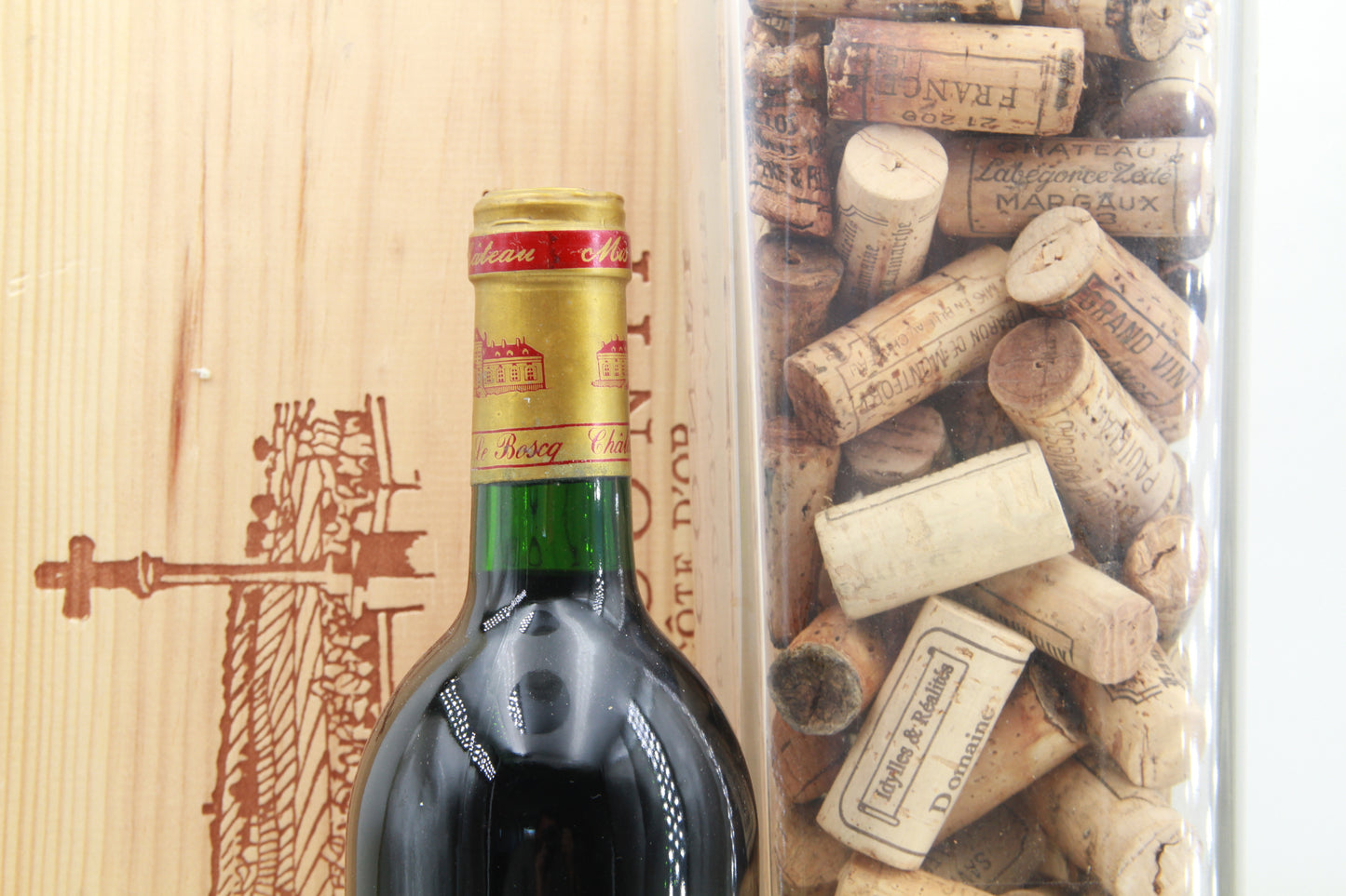 Chateau Le Boscq.    Cru Bourgeois  Saint Éstephe.  1985