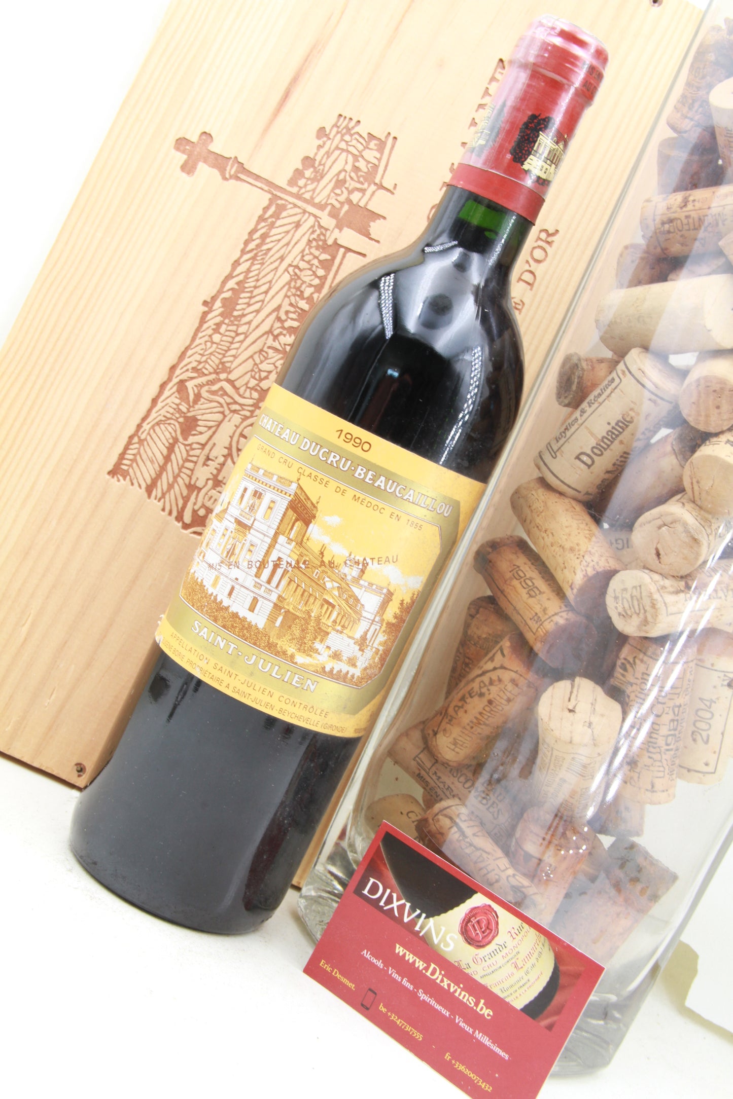 Chateau Ducru-Beaucaillou.   Grand Cru Classé  Saint Julien.      1990