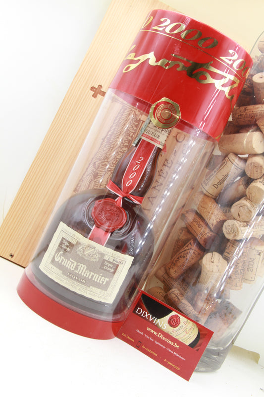 Grand Marnier Liqueur  Cordon Rouge  Lapostolle       Edition limité. 2000