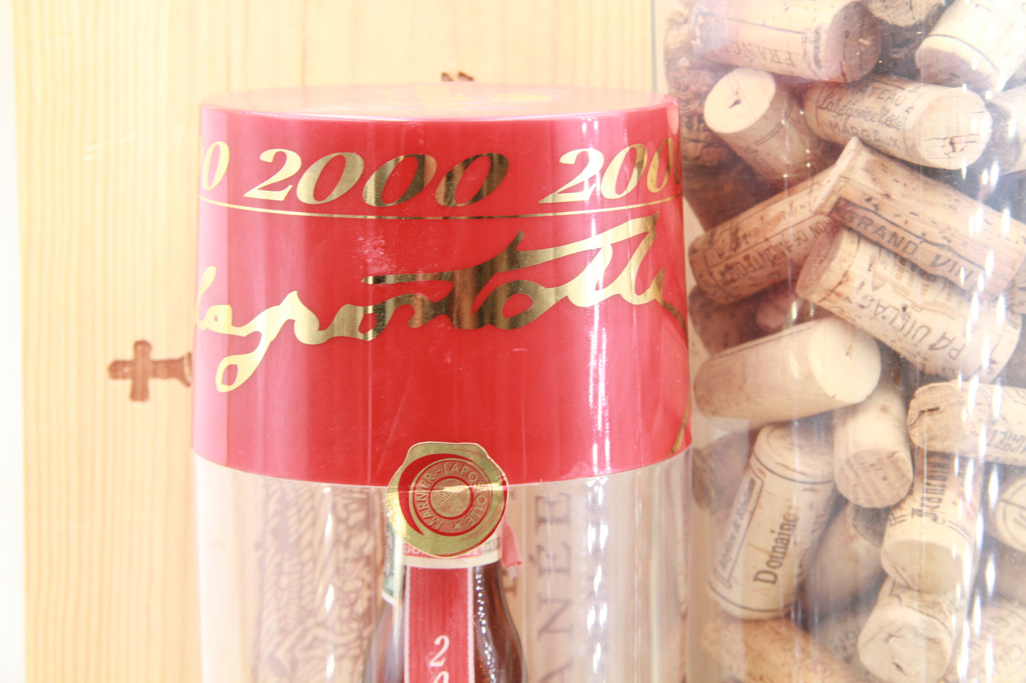 Grand Marnier Liqueur  Cordon Rouge  Lapostolle       Edition limité. 2000