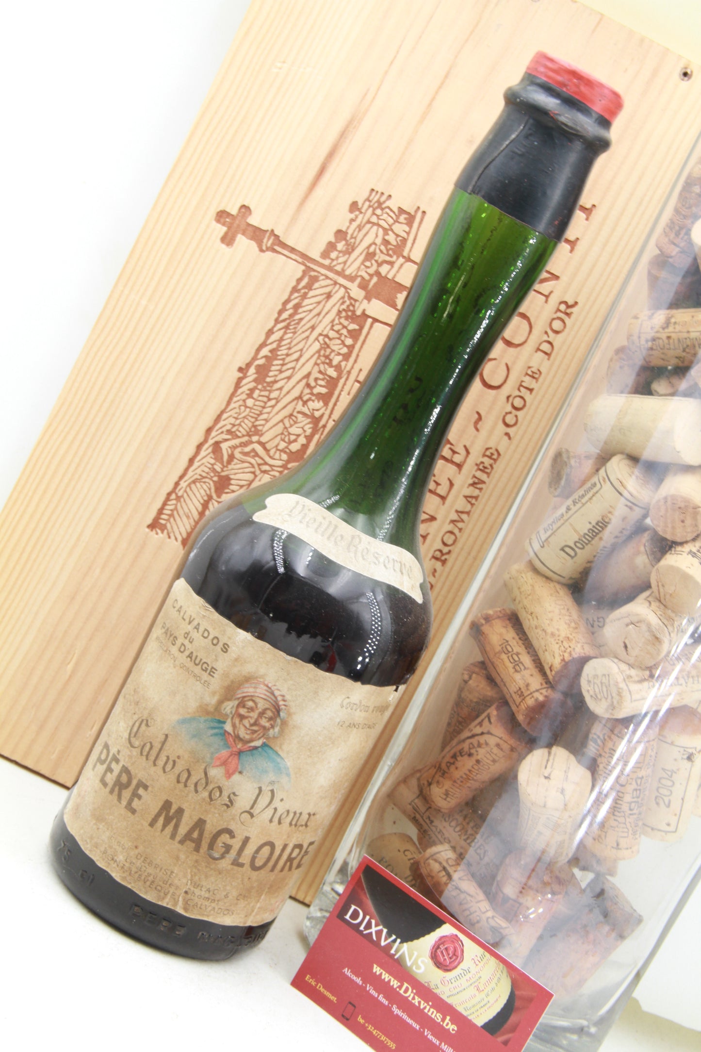 Calvados Vieux  Père Magloire    Vielle réserve  ,Cordon Rouge 12 ans d age.  +-70 ties