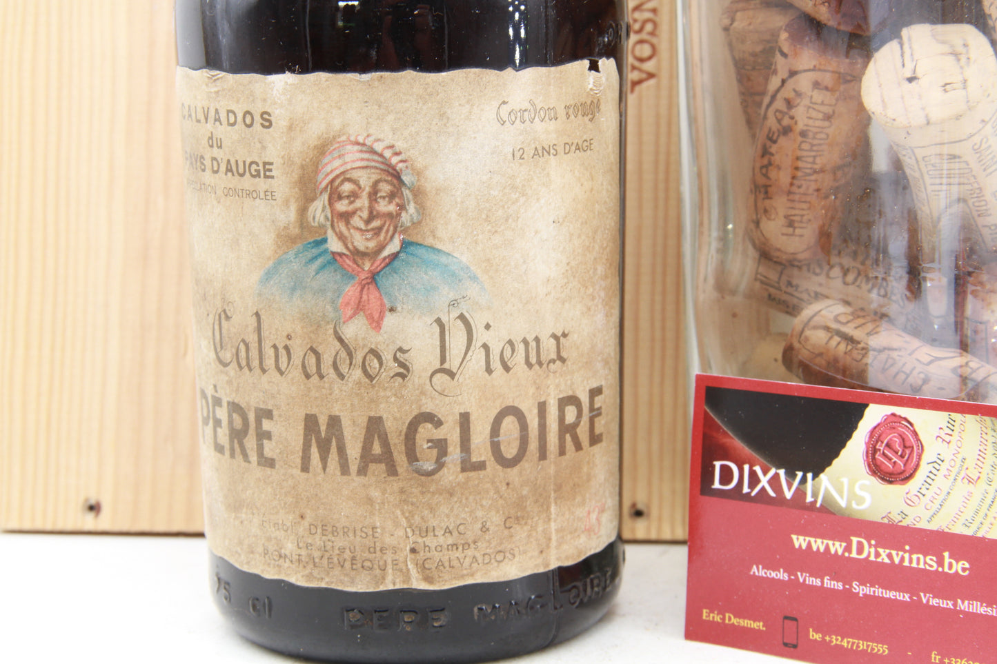 Calvados Vieux  Père Magloire    Vielle réserve  ,Cordon Rouge 12 ans d age.  +-70 ties