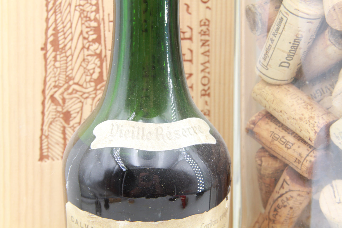 Calvados Vieux  Père Magloire    Vielle réserve  ,Cordon Rouge 12 ans d age.  +-70 ties