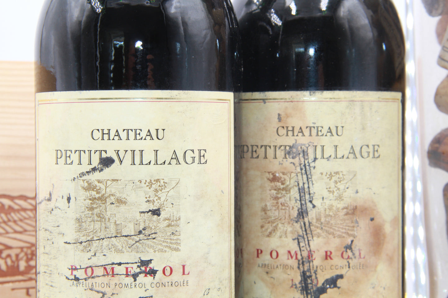 Chateaau Petit Village   pomerol.    1993 lot 2 bouteilles
