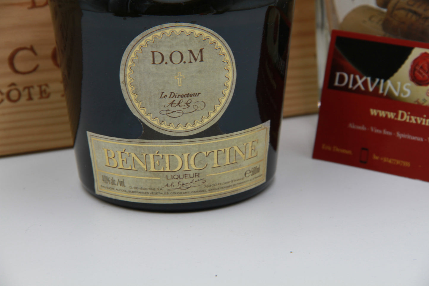 Bénédictine.    ancienne bouteille