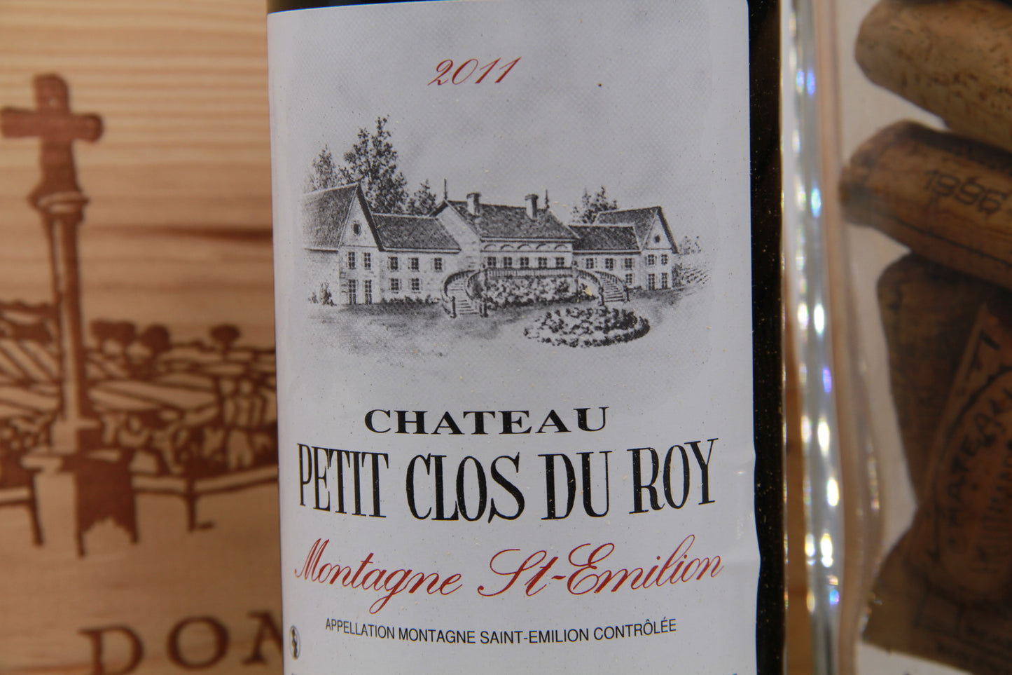 Chateau Petit Clos Du Roy   Montagne Saint Émilion.     2011