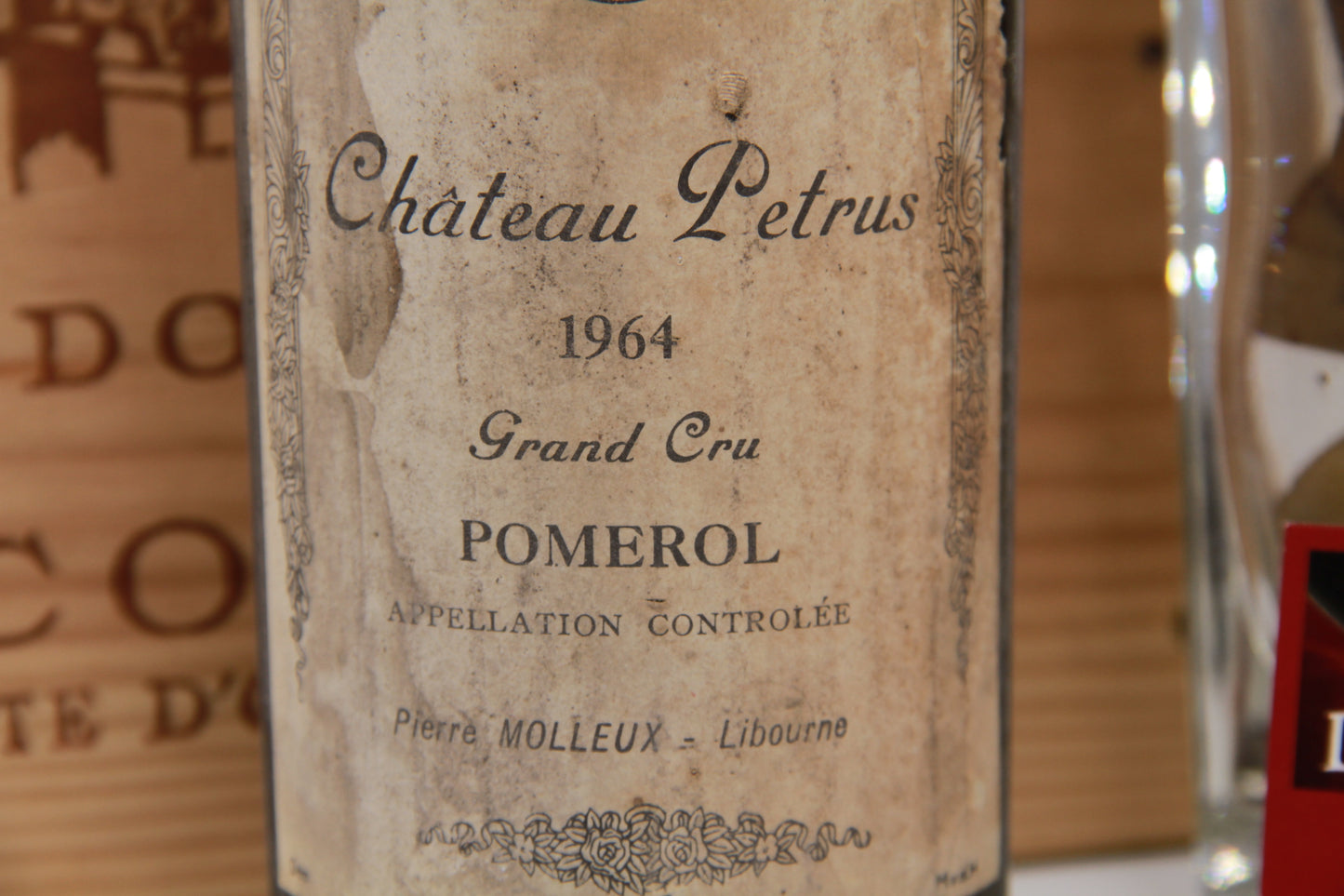 Château Pétrus    Grand Cru Pomerol  Millésime de Légende. 1964