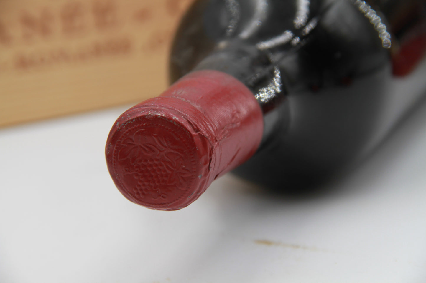 Château Pétrus    Grand Cru Pomerol  Millésime de Légende. 1964