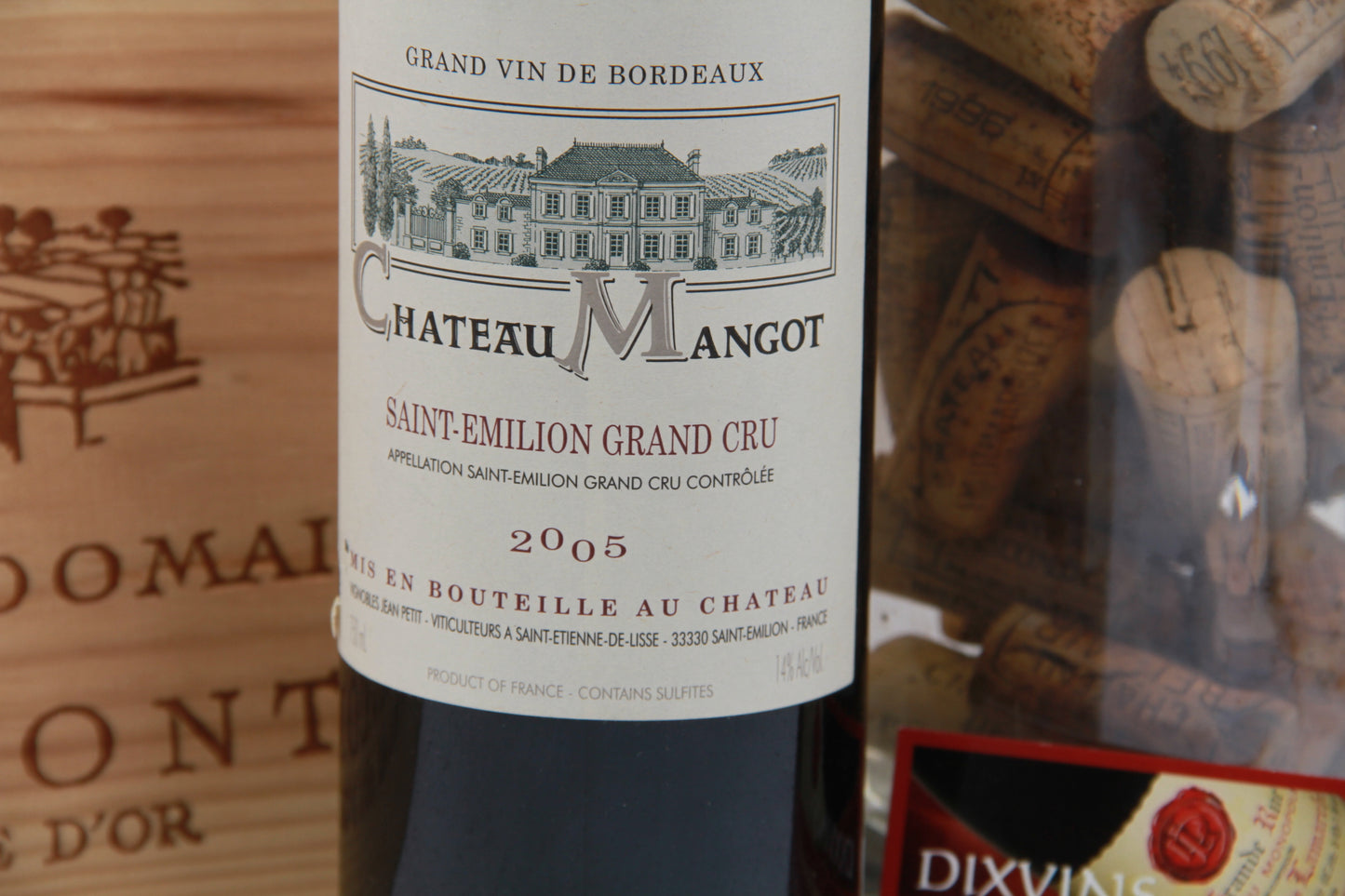 Château Mangot  — Saint-Émilion Grand Cru.     2005