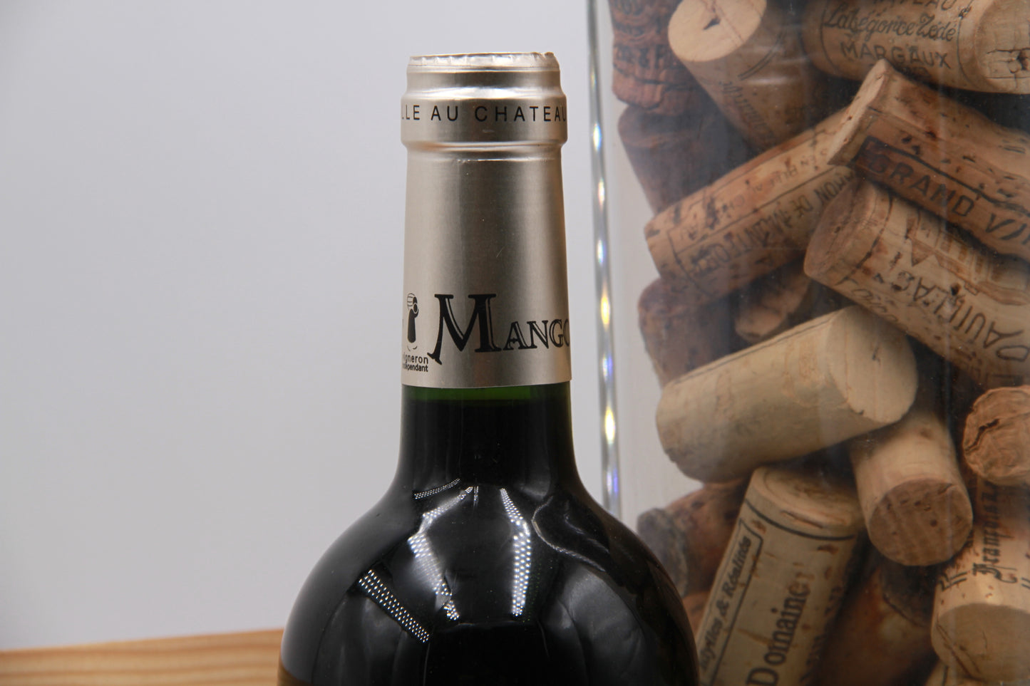 Château Mangot  — Saint-Émilion Grand Cru.     2005