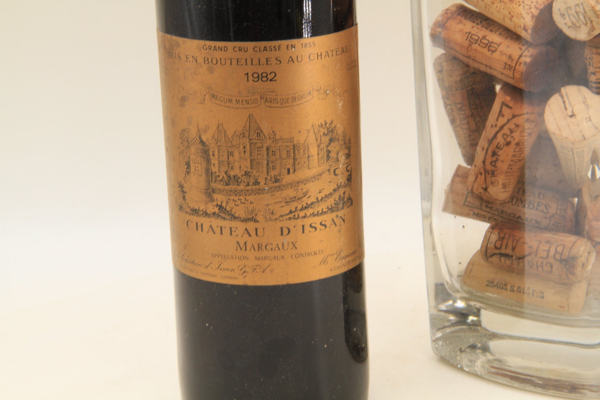 Chateau D'Issan ** 1982 ** Grand Cru Classé Margaux - Eric-Dixvins