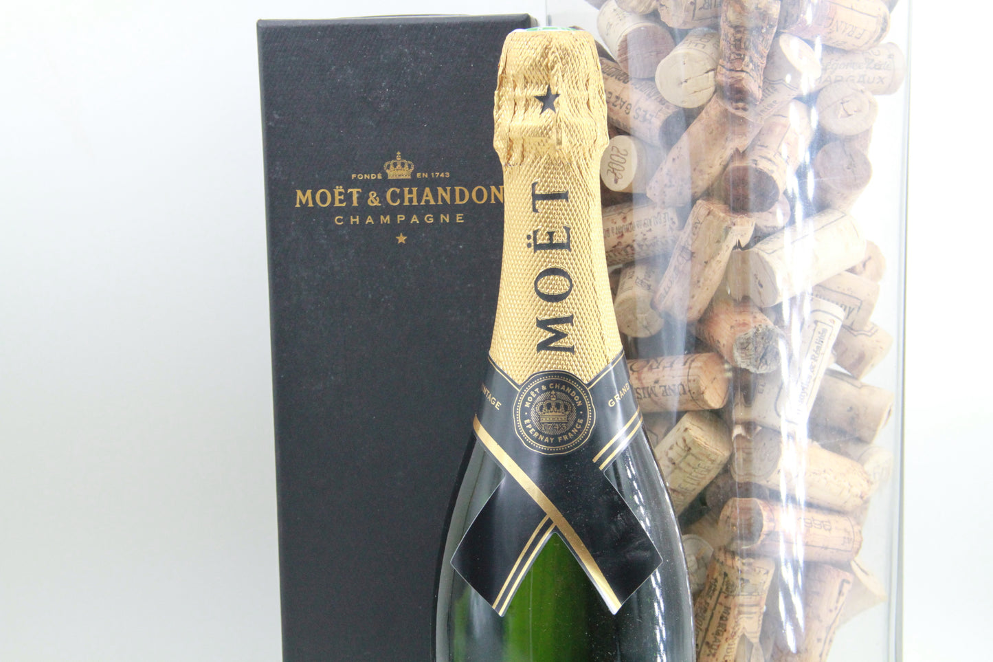 Champagne Grand Vintage ** 2008 ** Moet & Chandon . - Eric-Dixvins