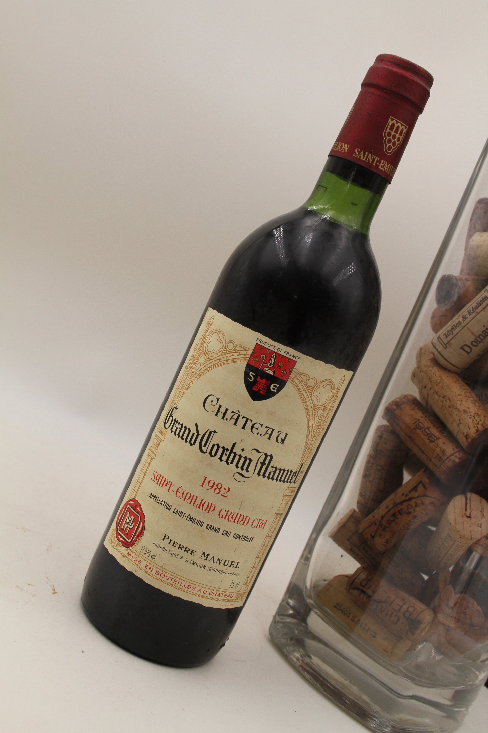 -Chateau Grand Corbin Manuel ** 1982 ** Saint Emilion Grand Cru - Eric-Dixvins