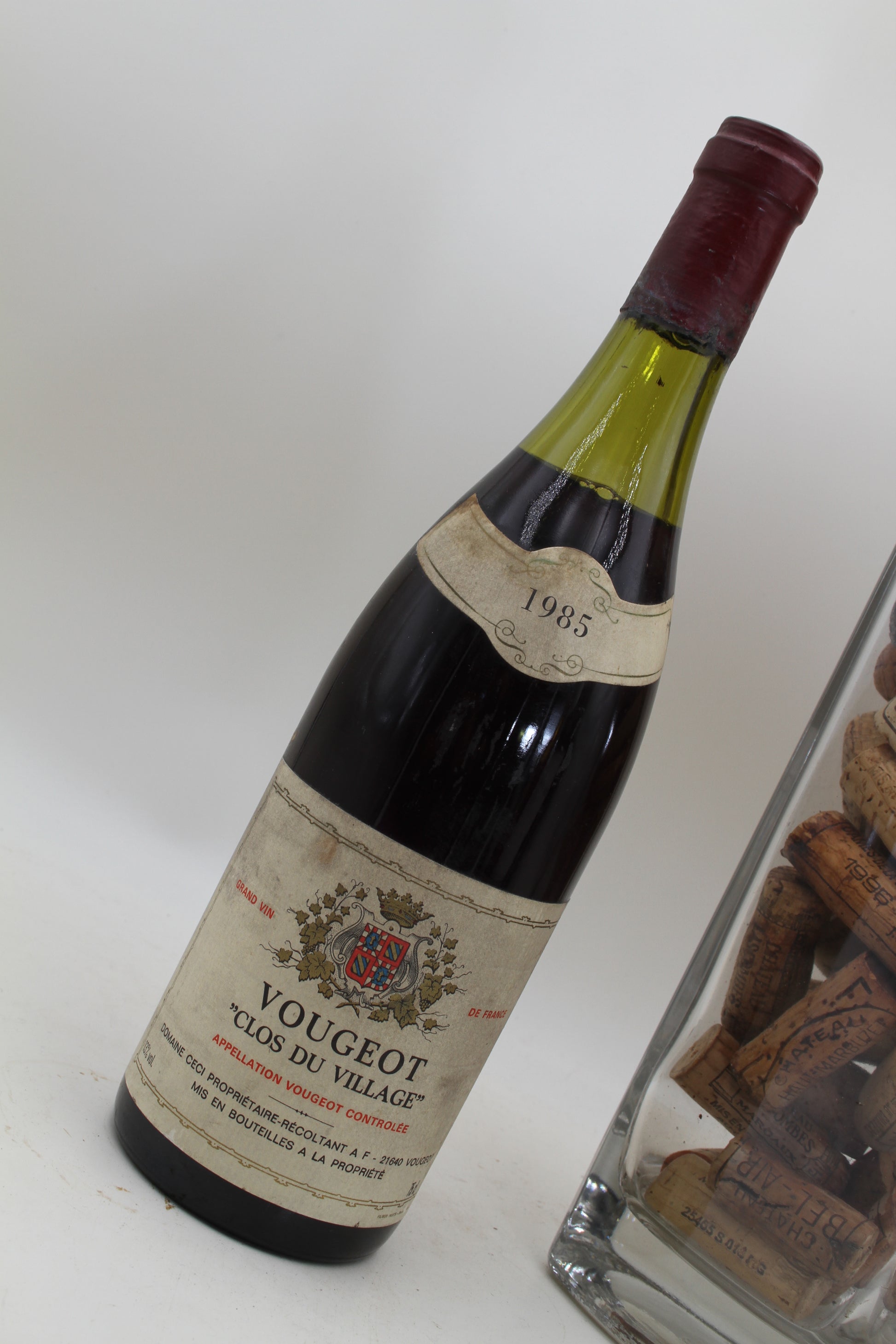 - Vougeot  "Clos du Village"  ** 1985 ** Domaine Ceci - Eric-Dixvins