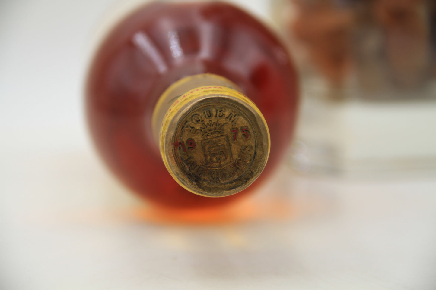 - Chateau Yquem ** 1975 ** 1 er Grand Cru Classé - Eric-Dixvins