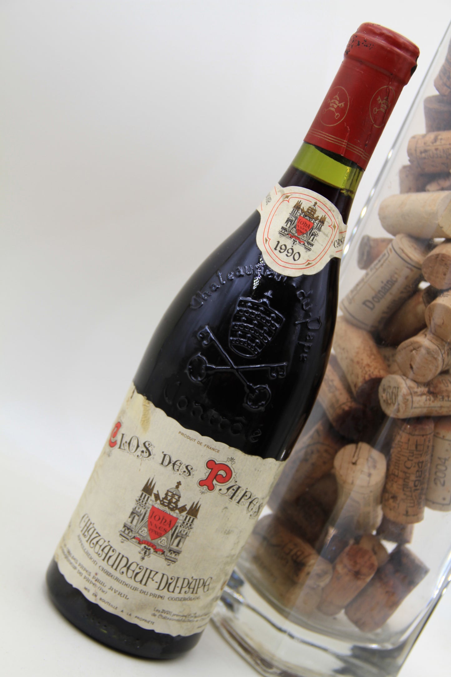 - Chateauneuf du Pape  **1990 ** Clos des Papes - Eric-Dixvins