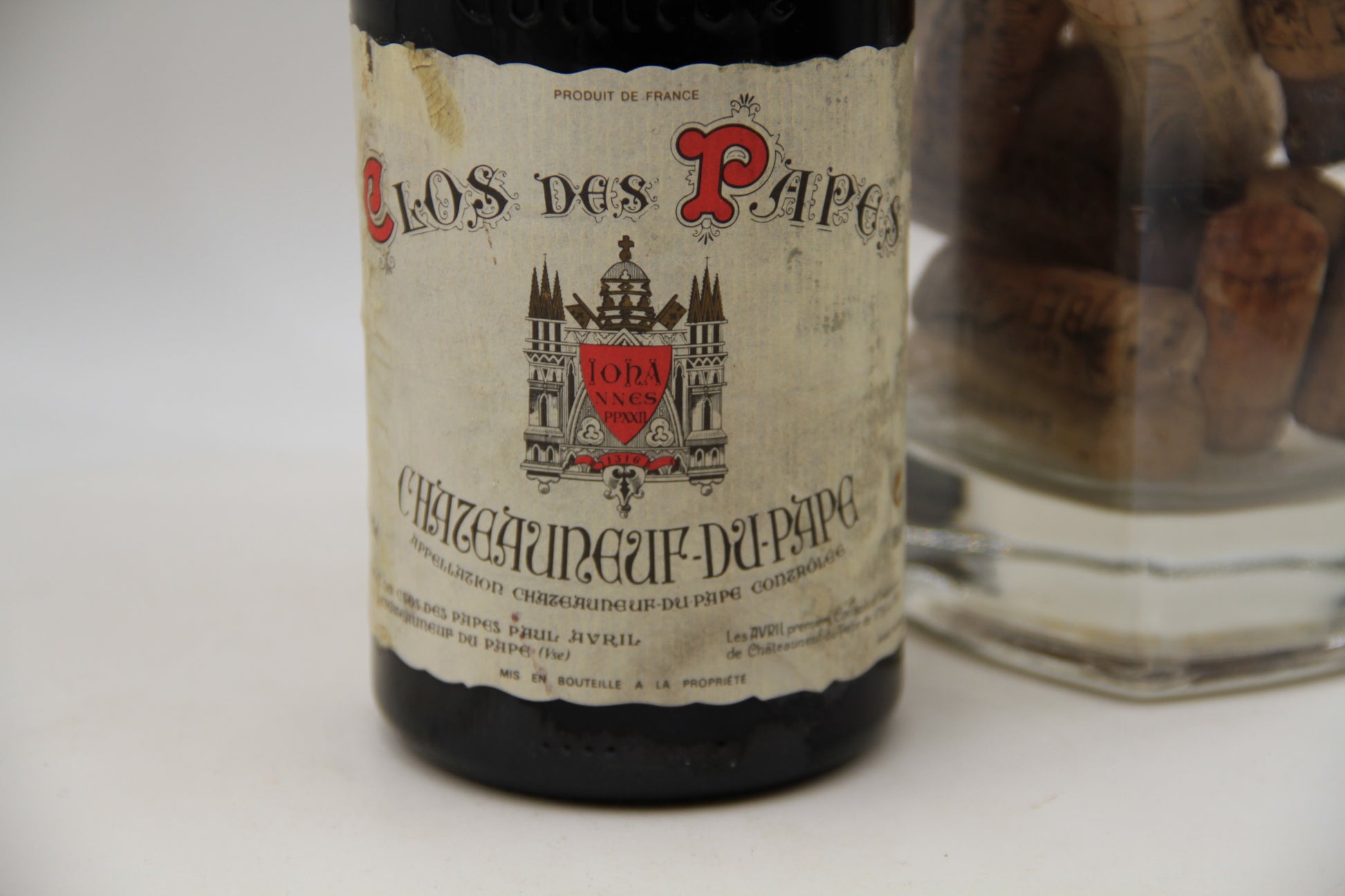 - Chateauneuf du Pape  **1990 ** Clos des Papes - Eric-Dixvins