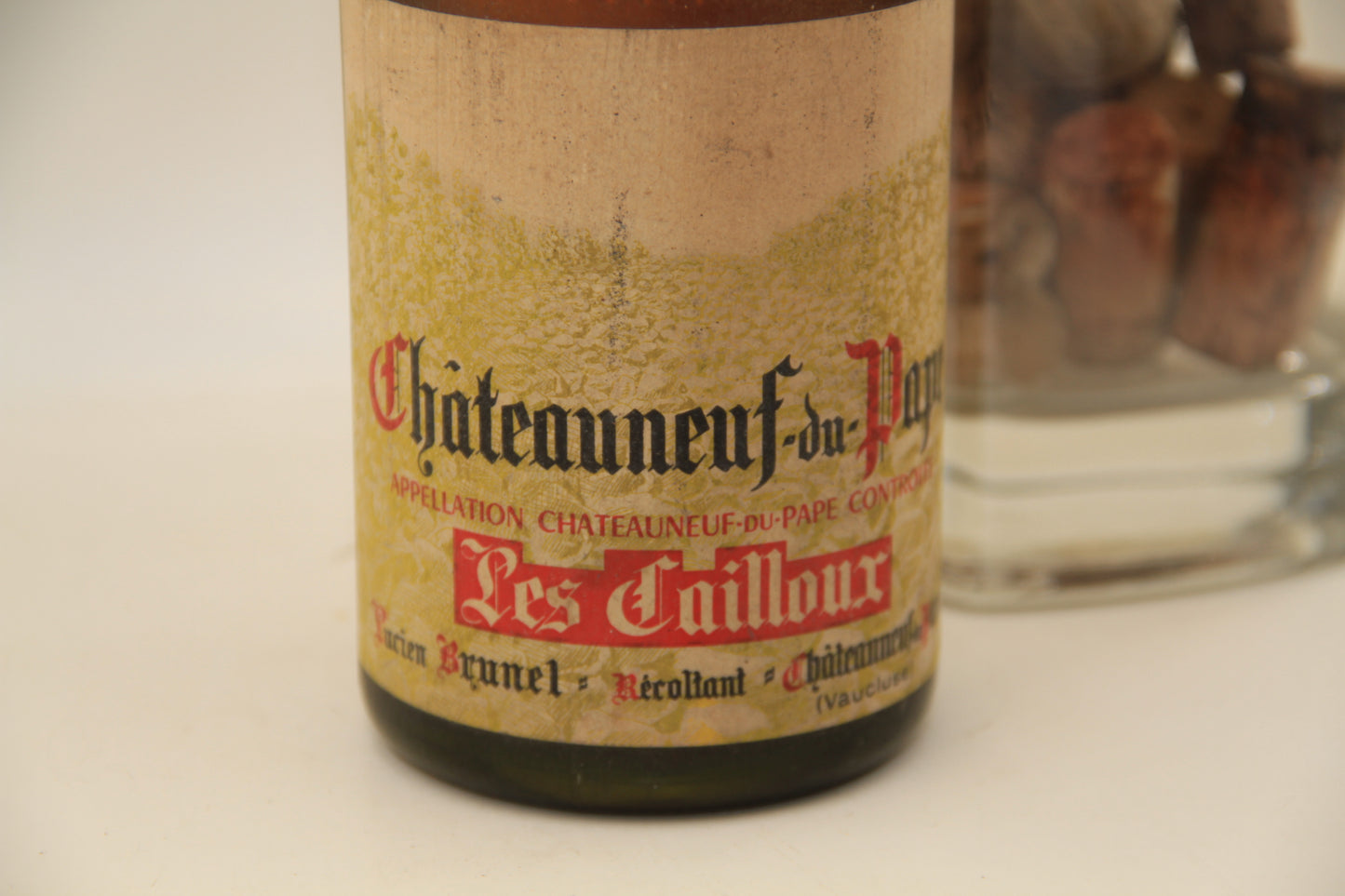 Chateauneuf du Pape  " Les Cailloux  " **1964 ** Brunel - Eric-Dixvins