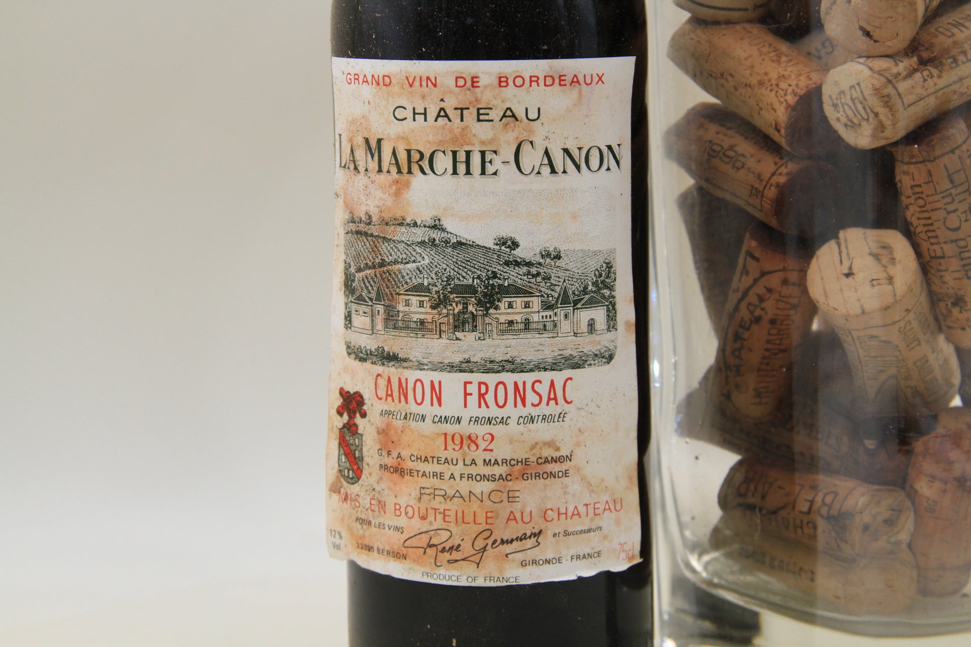 Chateau La Marche Canon. ** 1982 ** Canon Fronsac - Eric-Dixvins