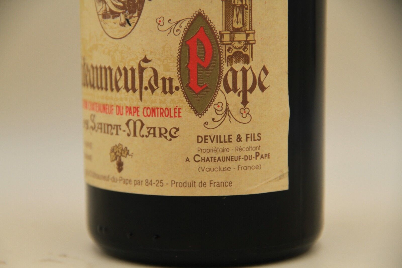 - Chateauneuf du Pape  " Clos Saint Marc " **1997 ** Deville et Fils - Eric-Dixvins