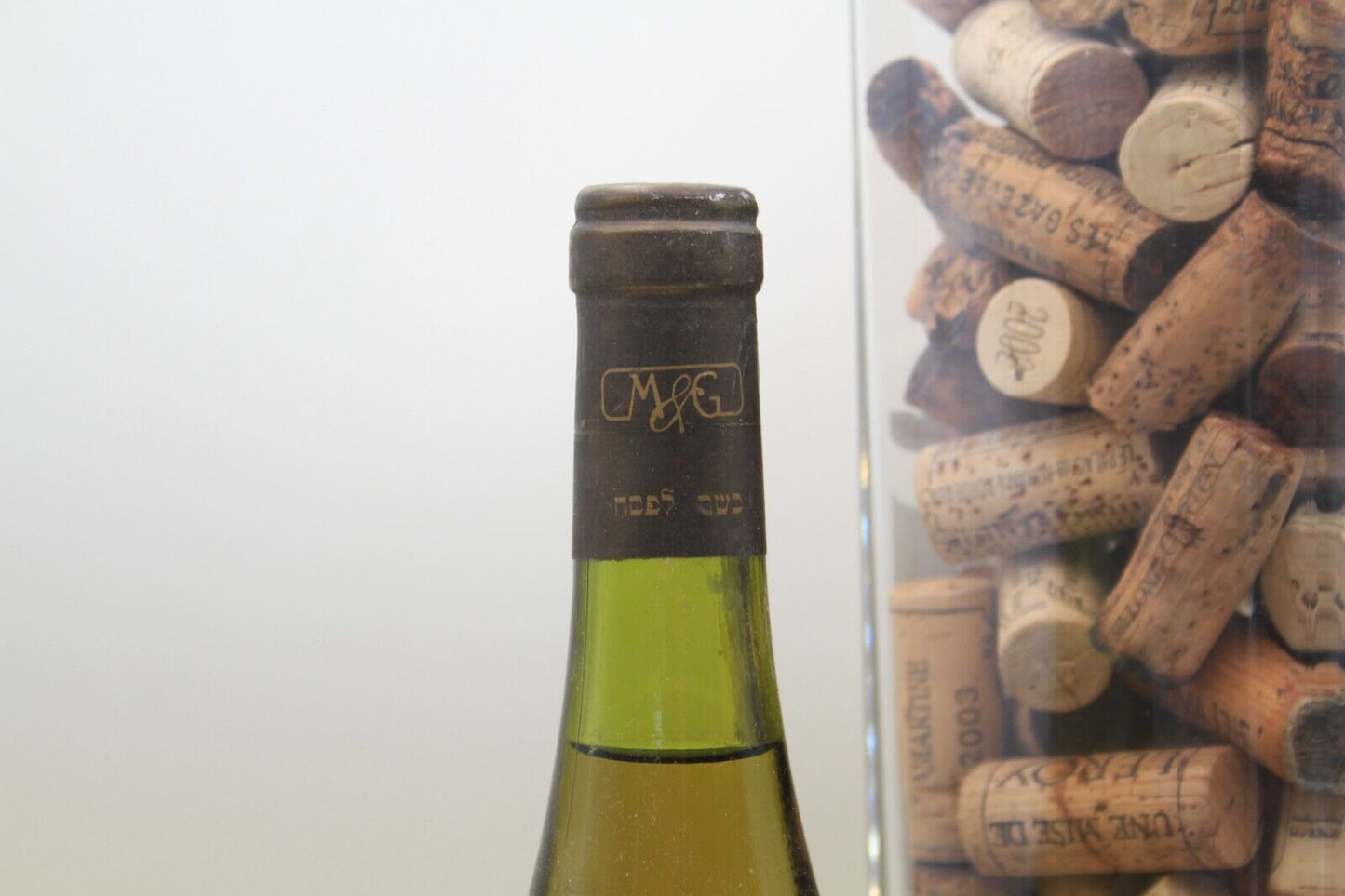 - Chablis 1er Cru  " Montmain  "   **1988** Domaine Race - Eric-Dixvins